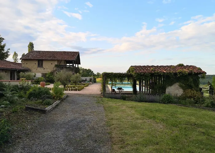 Pure Garderes בית נופש Monlezun