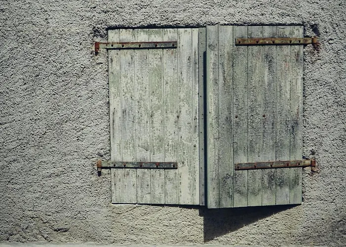 Pure Garderes בית נופש